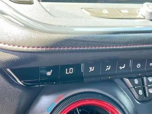 Used 2023 Chevrolet Blazer RS image 19