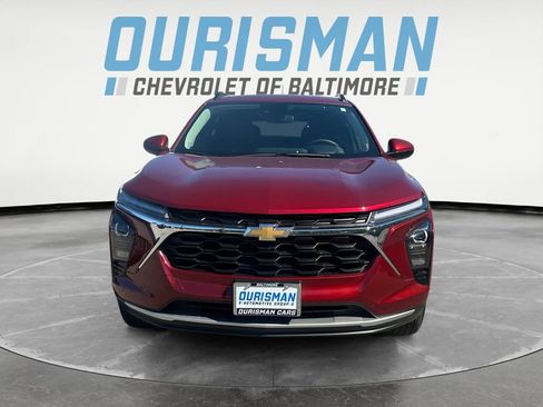 Used 2025 Chevrolet Trax LT w/ Driver Confidence Package FWD image 8