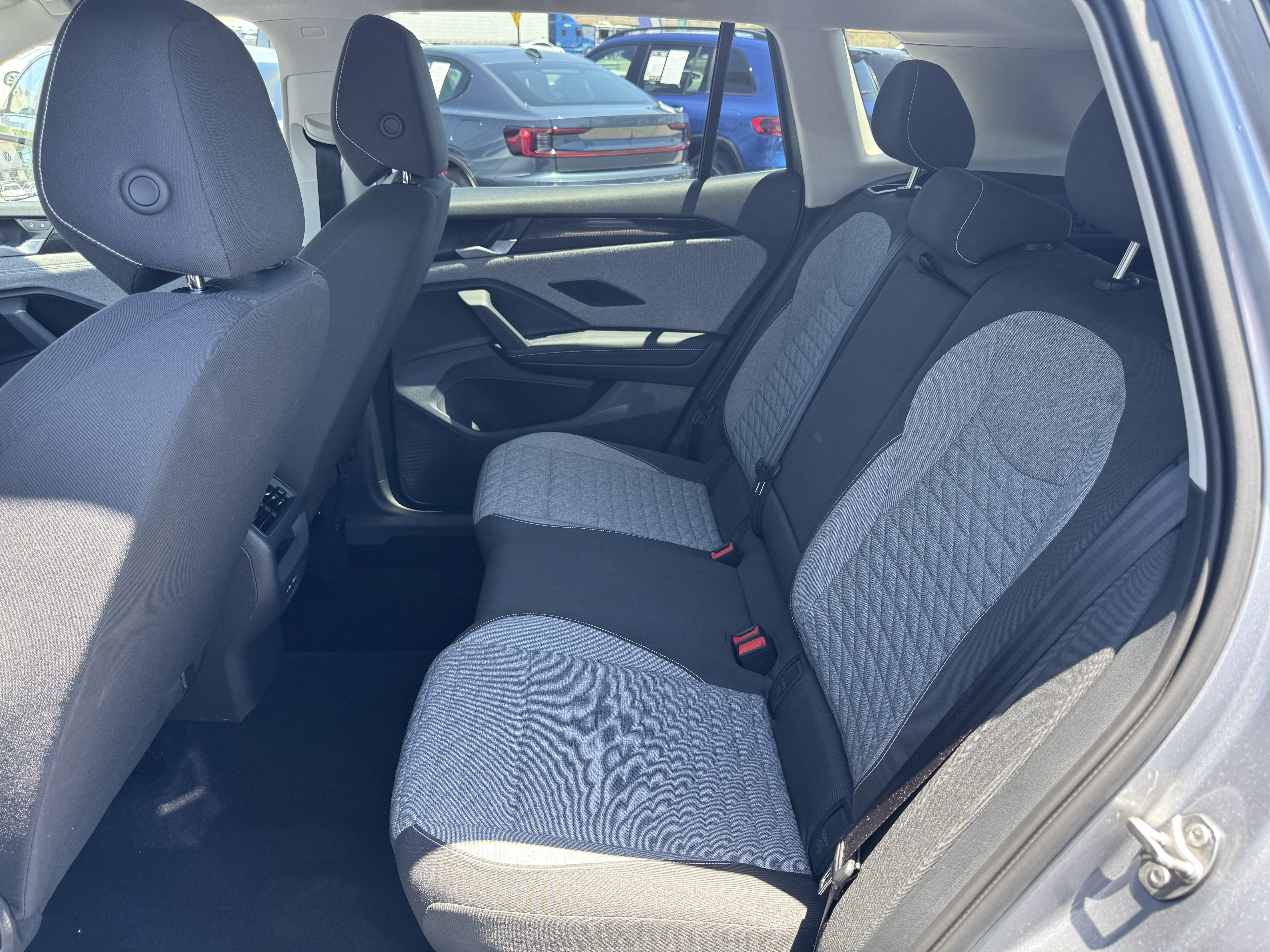 Certified 2025 Volkswagen Tiguan S FWD image 30