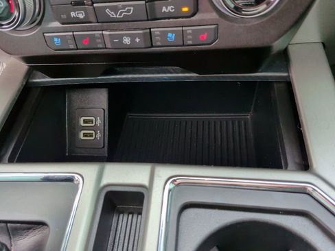 Used 2020 Ford F150 Lariat w/ Equipment Group 502A Luxury AWD/4WD image 36