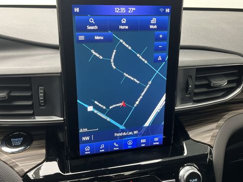 Used 2023 Ford Explorer Limited w/ Limited Technology Package image 5