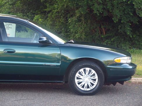Used 2002 Buick Century Custom w/ Special Edition Pkg FWD image 27