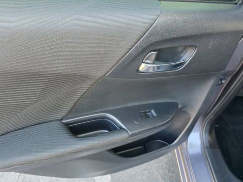 Used 2017 Honda Accord LX image 22