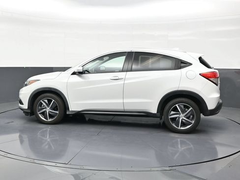 Used 2021 Honda HR-V EX image 2