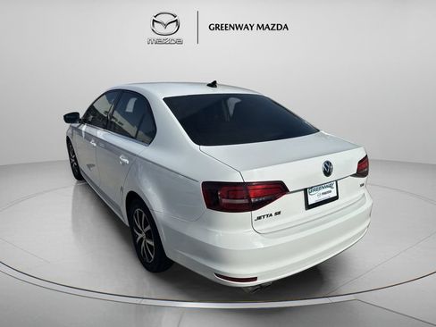 Used 2018 Volkswagen Jetta SE FWD image 5
