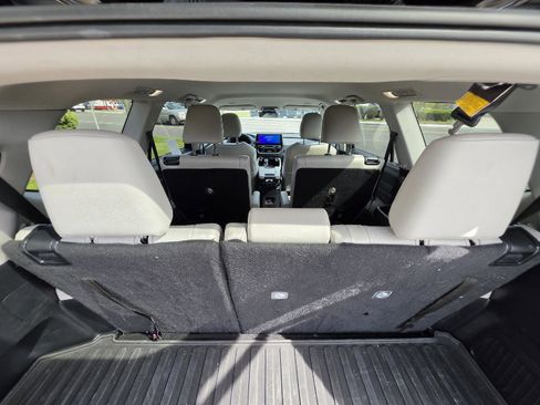 Used 2024 Toyota Grand Highlander XLE AWD/4WD image 10