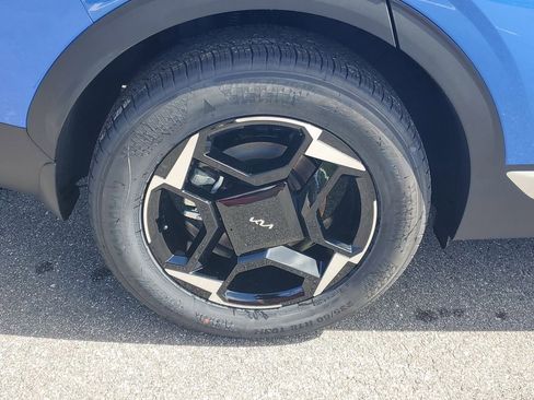 New 2026 Kia Sportage EX w/ EX Panorama Roof Package image 9