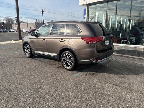 Used 2016 Mitsubishi Outlander SEL image 13