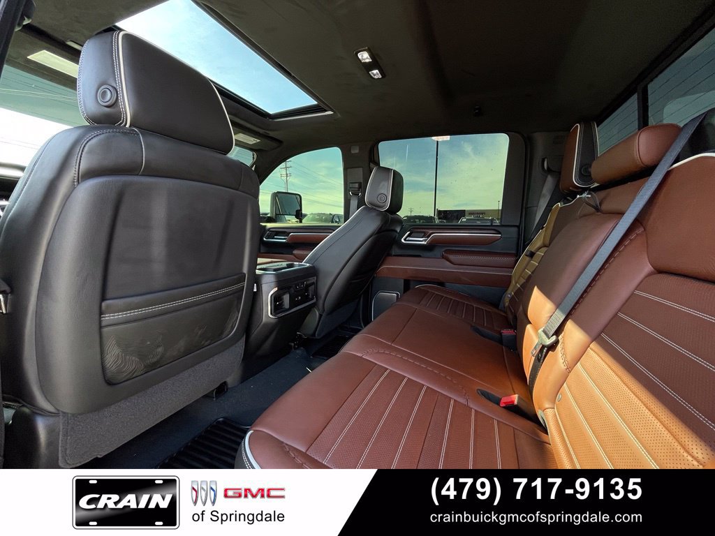 Used 2026 GMC Sierra 2500 Denali Ultimate w/ LPO, Black Badging Package AWD/4WD image 27