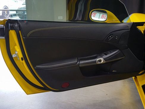 Used 2012 Chevrolet Corvette Grand Sport w/ 4LT Preferred Equipment Group RWD image 17