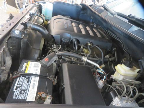 Used 2012 Toyota Tundra 4x4 Double Cab w/ Tow Pkg image 51