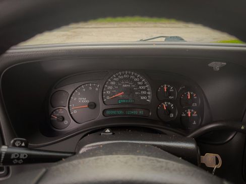 Used 2003 GMC Sierra 1500 SLT w/ SLT Preferred Equipment Group AWD/4WD image 18