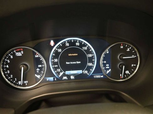 Used 2023 Buick Enclave Avenir w/ Avenir Technology Package image 16