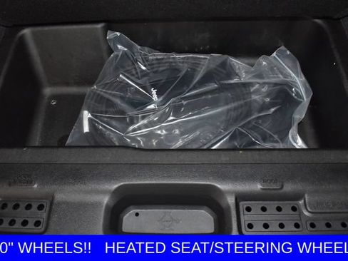 Used 2025 Jeep Wrangler Unlimited Sahara AWD/4WD image 12