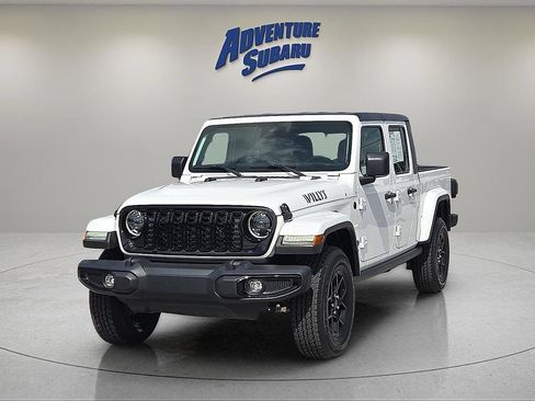Used 2024 Jeep Gladiator Sport AWD/4WD image 2