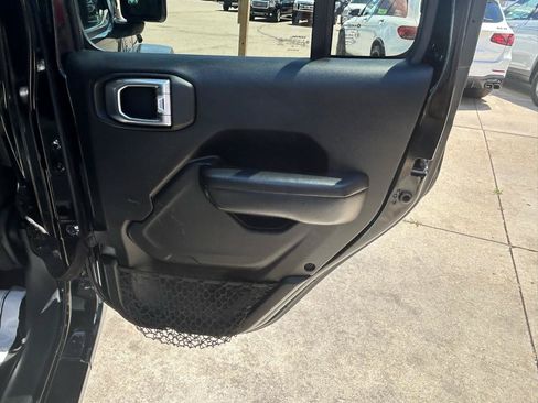Used 2019 Jeep Wrangler Unlimited Sport S AWD/4WD image 15