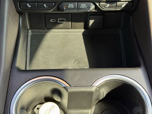 Used 2021 Chevrolet Tahoe Z71 w/ Z71 Signature Package image 19