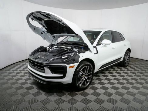Certified 2026 Porsche Macan Turbo AWD/4WD image 34