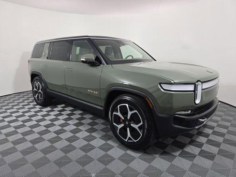 Used 2024 Rivian R1S Launch Edition AWD/4WD image 7