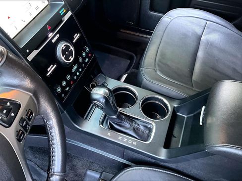 Used 2019 Ford Flex Limited AWD/4WD image 16