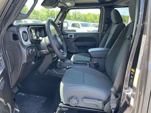 Used 2026 Jeep Gladiator Sport AWD/4WD image 25