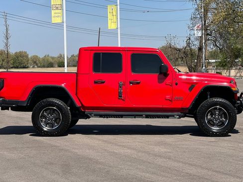 Used 2021 Jeep Gladiator Rubicon AWD/4WD image 3