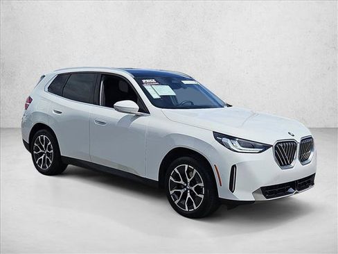 Certified 2026 BMW X3 xDrive30i w/ Premium Package AWD/4WD image 3