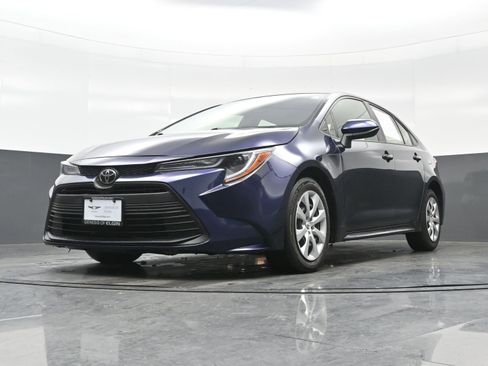 Used 2023 Toyota Corolla LE image 24