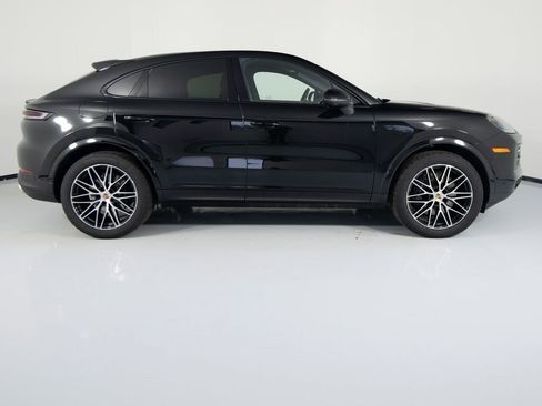 New 2026 Porsche Cayenne image 11