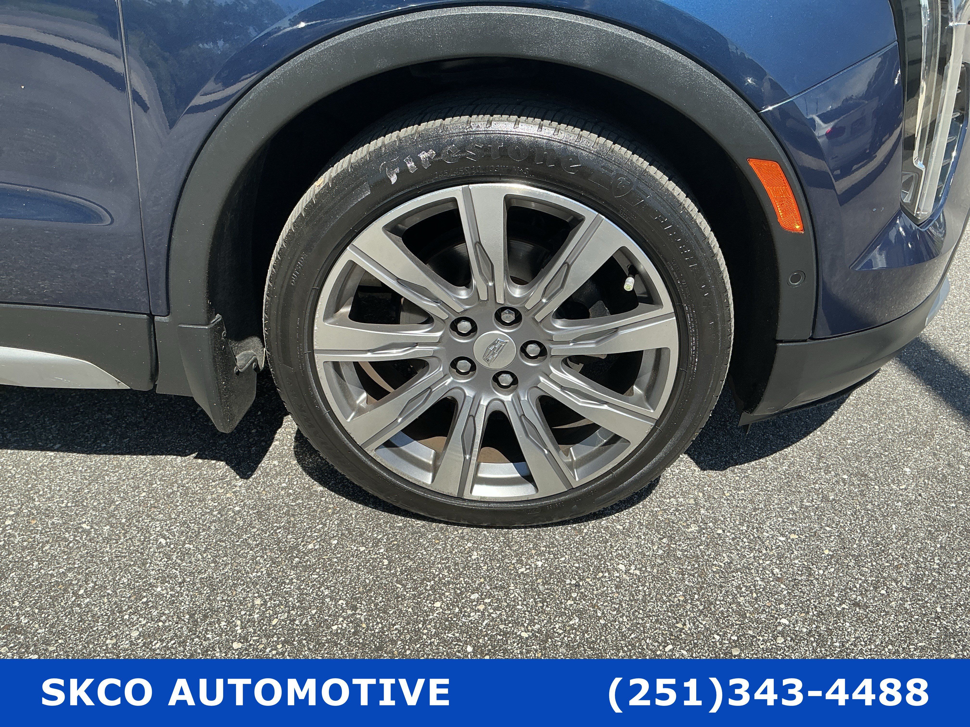Used 2019 Cadillac XT4 Premium Luxury w/ Technology Package FWD image 9
