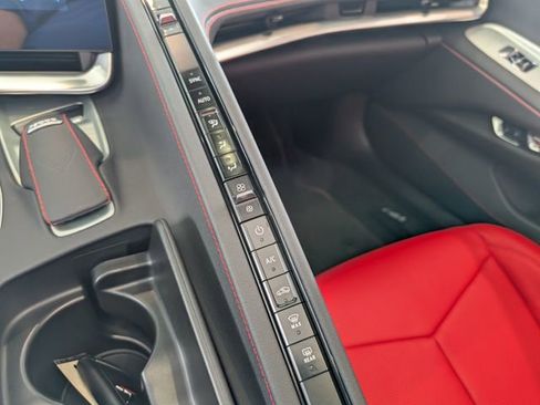 Used 2025 Chevrolet Corvette Stingray image 13