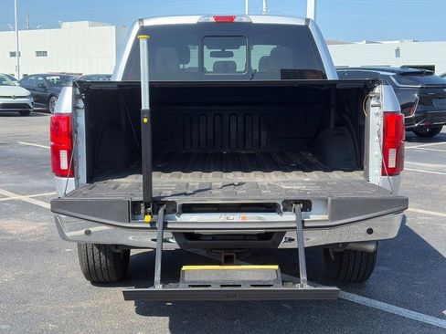 Used 2018 Ford F150 Lariat w/ Equipment Group 501A Mid AWD/4WD image 7
