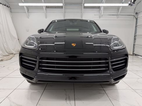 Certified 2023 Porsche Cayenne AWD/4WD image 9