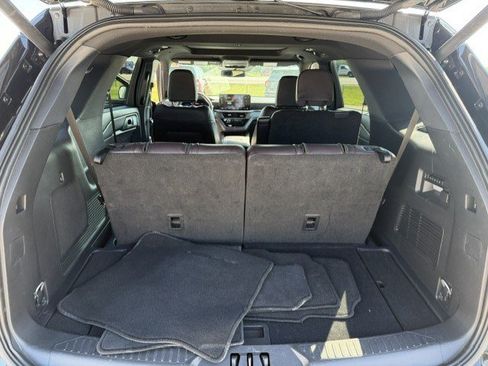 Used 2025 Ford Explorer Platinum w/ LUX Leather Package AWD/4WD image 30