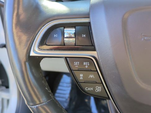 Used 2020 Lincoln Nautilus Reserve w/ Equipment Group 201A image 18