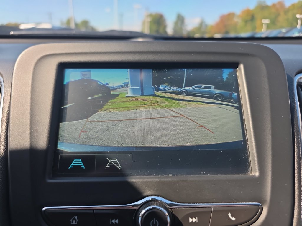 Used 2018 Chevrolet Malibu LT FWD image 33
