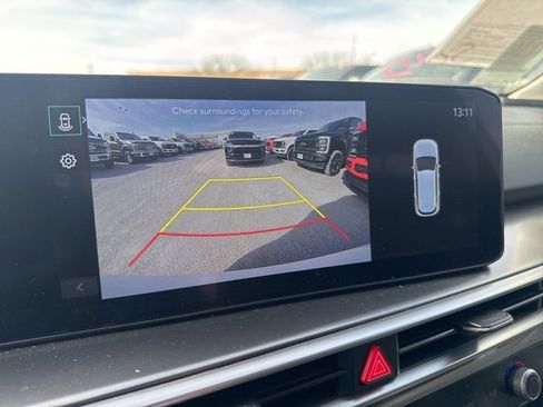 Used 2024 Kia Sorento S w/ Panoramic Sunroof Package image 17