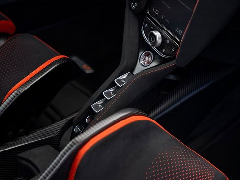 Used 2021 McLaren 765LT image 51