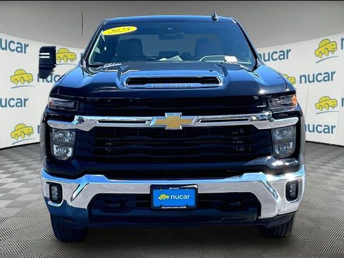 Used 2025 Chevrolet Silverado 2500 LT w/ Convenience Package AWD/4WD image 2