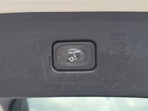 Used 2016 Ford Edge Titanium w/ Equipment Group 302A FWD image 12