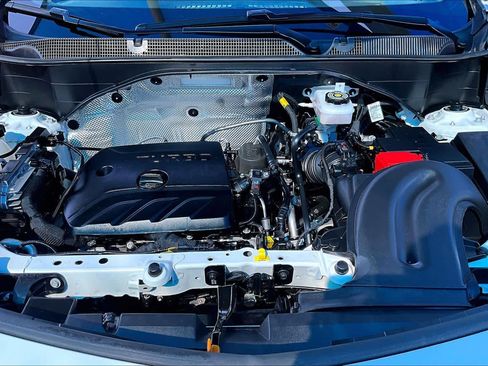 Used 2025 Buick Encore GX Avenir w/ Avenir Technology Package image 32