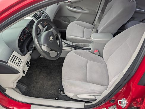 Used 2011 Toyota Corolla LE image 6