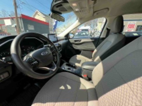 Used 2022 Ford Escape SE image 20