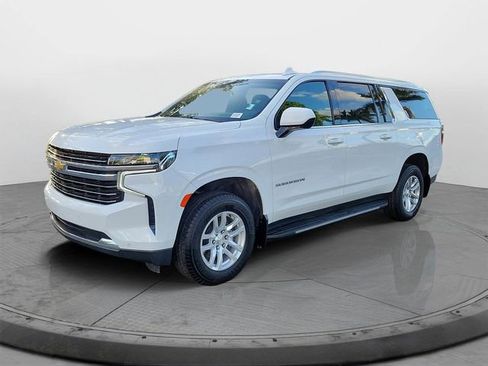 Used 2023 Chevrolet Suburban LT AWD/4WD image 3