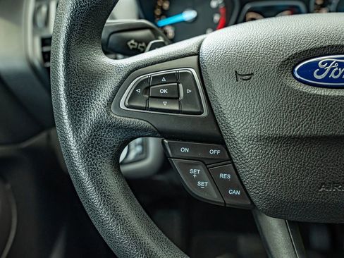 Used 2017 Ford Escape SE FWD image 19