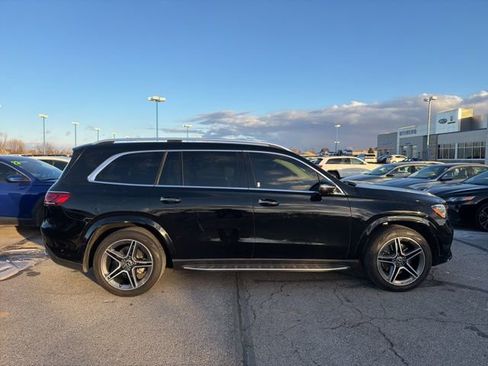 Used 2023 Mercedes-Benz GLS 450 4MATIC image 3