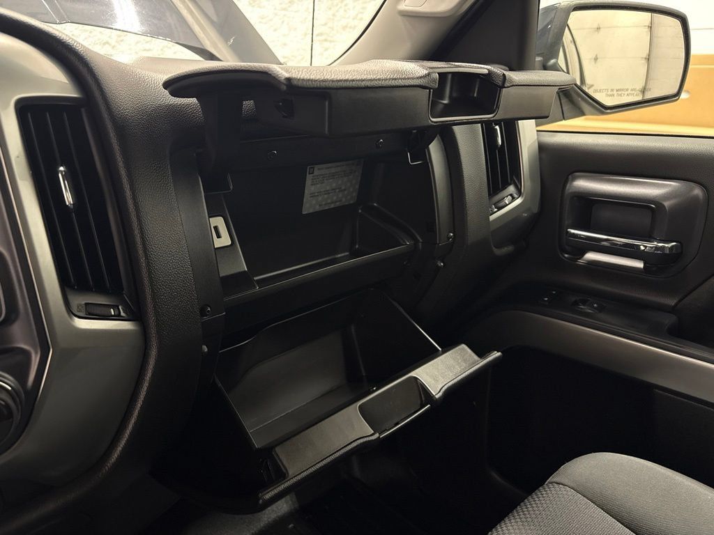 Used 2019 Chevrolet Silverado 1500 LT w/ All Star Edition AWD/4WD image 28