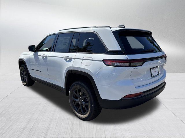 New 2027 Jeep Grand Cherokee Altitude RWD image 7