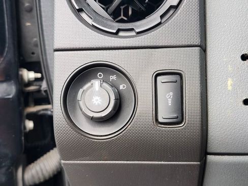 Used 2016 Ford F250 XL w/ XL Appearance Package AWD/4WD image 17