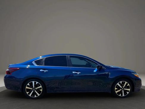 Used 2018 Nissan Altima 2.5 SR FWD image 4